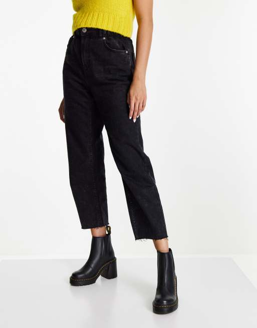 Dr Martens Spence heeled ankle boots in black | ASOS