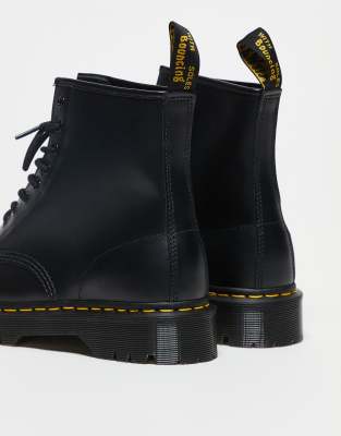 Dr Martens Unisex 1460 Bex 8 eye boots in black smooth | ASOS