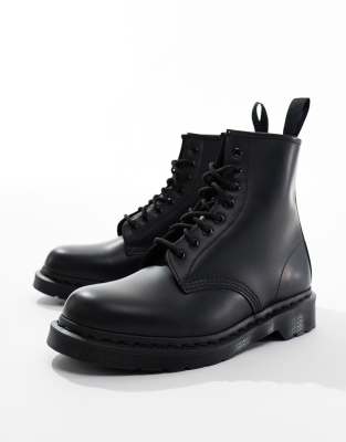 Dr Martens Unisex 1460 mono 8 eye boots in black smooth | ASOS