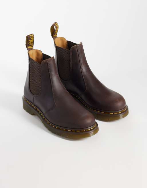 Dr Martens Unisex 2976 Chelsea boots in dark brown crazy horse, 2 of 4