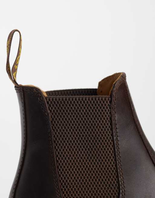 Dr Martens Unisex 2976 Chelsea boots in dark brown crazy horse, 3 of 4