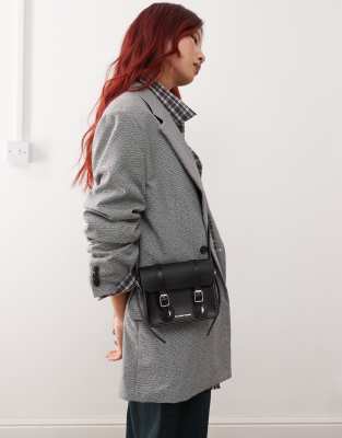 Dr Martens unisex 7 satchel black kiev in black smooth ASOS
