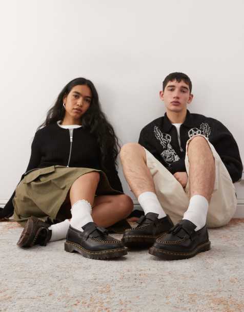 Dr Martens Unisex – Adrian Ben – Svarta loafers i unisex-modell med tofs - view 1