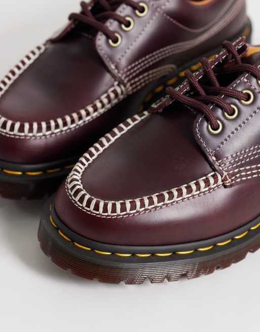 Dr Martens Unisex – Lowell – Wiśniowoczerwone buty z kontrastowymi szwami, 2 z 4