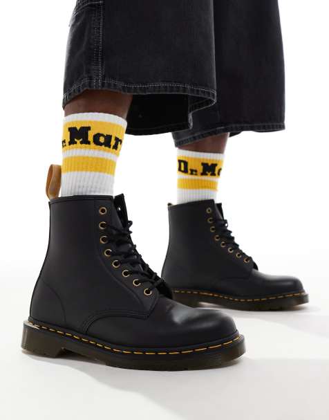 Dr Martens unisex Vegan 1460 8 eye boots in black felix rub off - view 1