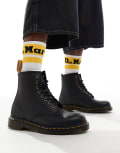 [Dr Martens] Dr Martens unisex Vegan 1460 8 eye boots in black felix rub off 45 BLACK