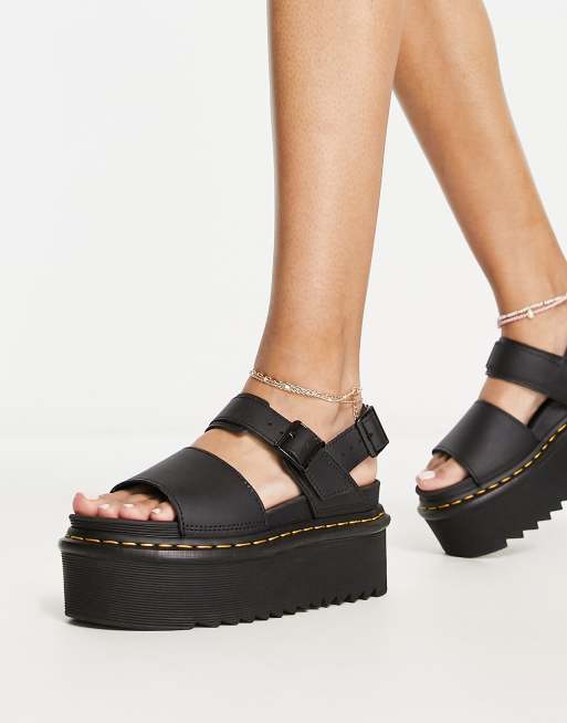 Dr Martens Voss Quad leather sandals in black, 2 of 4