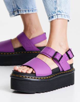 靴 Dr.Martens VOSSQUAD Dr. Martens Women's Voss Quad Buckle Detail Platform Dad