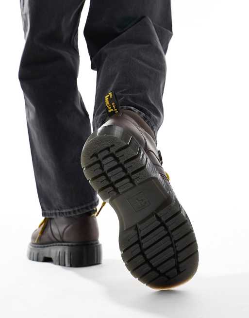 Dr. Martens – Woodard – Wanderstiefel in Braun | ASOS