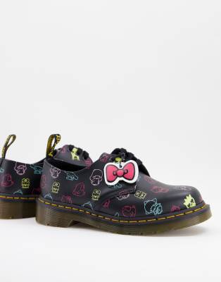 dr martens x hello kitty 1461