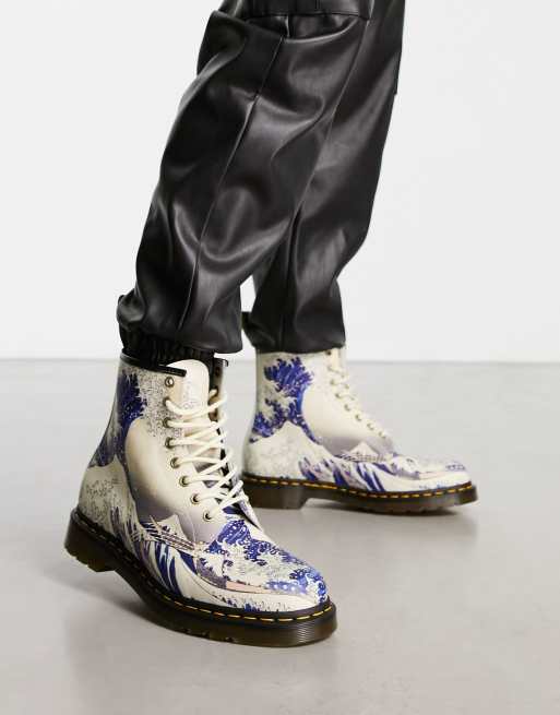 Dr Martens x The Met - 1460 - Laarzen met 8 veteroogjes in beenwit met meesterwerk