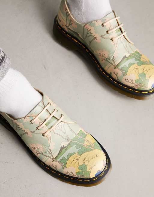 Dr Martens x the met 1461 3 eye shoes in bone masterpiece