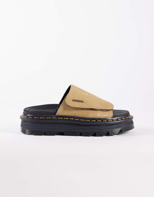 Dr Martens - ZebZag - Suède slippers in lichtbruin, 3 van 4