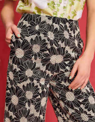 Sister Jane Dream  Flower Embroidered Pants In Black