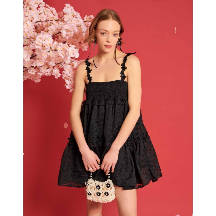206639862-1-black?$n_750w$&wid