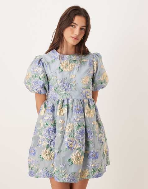 Dream Sister Jane - Honey - Blå minikjole med pufærmer og blomstermønster i jacquard - Kun hos ASOS - view 1