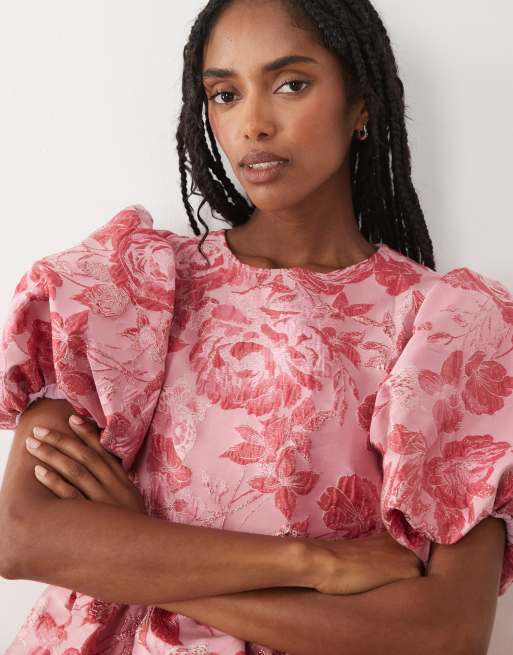 Dream Sister Jane - Robe courte en jacquard d'ensemble à manches bouffantes et fleurs - Rose, 3 de 4