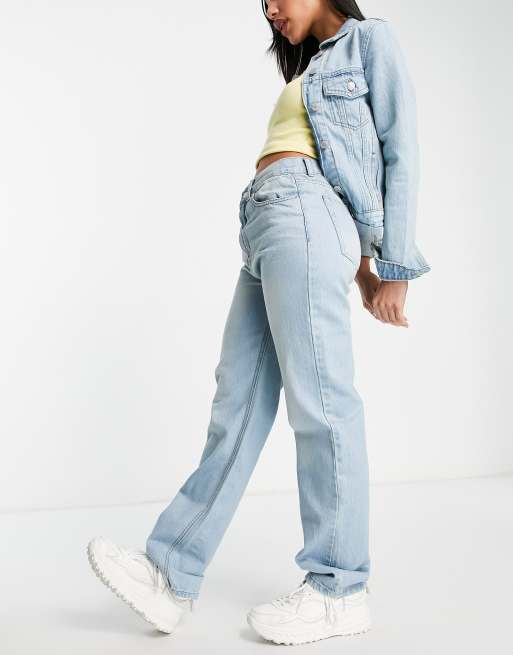 https://images.asos-media.com/products/dtt-90s-high-rise-wide-leg-jeans-in-light-wash-blue/201228382-1-lightwashblue?$n_640w$&wid=513&fit=constrain