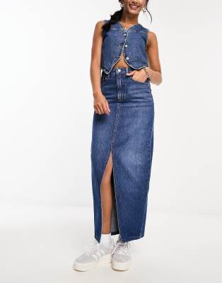 DTT - Denim midi rok met split aan de voorkant in middenblauw
