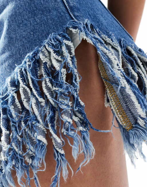 DTT extreme frayed festival denim shorts in mid blue, 2 of 5