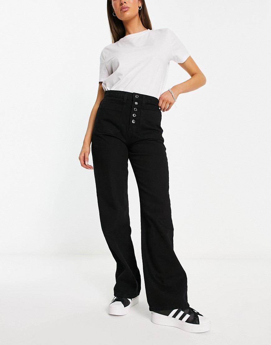 DTT Fern staright leg jeans with button front in black