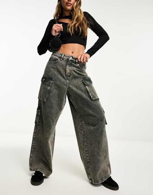 DTT – Haylee – Cargo-Jeans in getönter Waschung mit weitem Bein