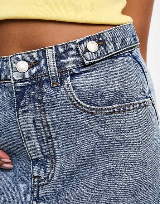 DTT – Jeans-Shorts in Mittelblau mit Rüschensaum, 3 von 4
