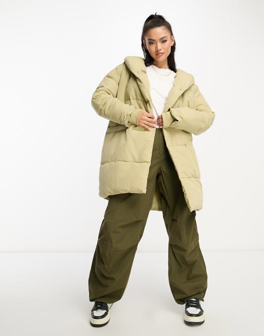 DTT Lindzi longline double breasted puffer jacket in sage green | ASOS