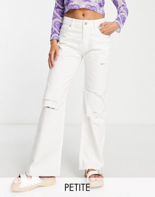 DTT Petite straight leg jeans with raw hem and knee rips in white