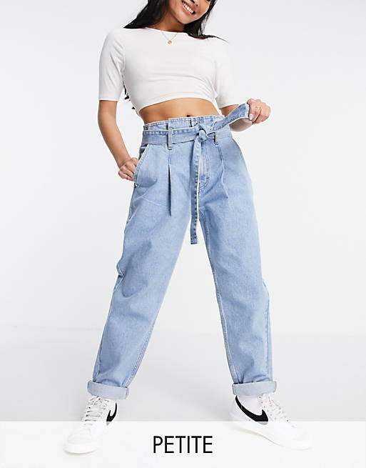 DTT Petite - Sultan - Jeans met plooirand langs de taille in lichtblauw met wassing 