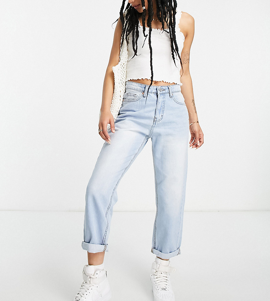 DTT Petite Veron relaxed fit mom jeans in light blue wash