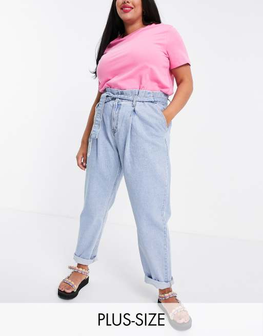 DTT Plus - Sultan - Jeans met plooirand langs de taille in lichtblauw met wassing 