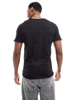 Don't Think Twice Dtt Raw Edge T-shirt In Black