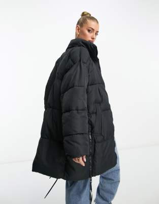 Don't Think Twice Dtt Sarah Longline Puffer Jacket In Black