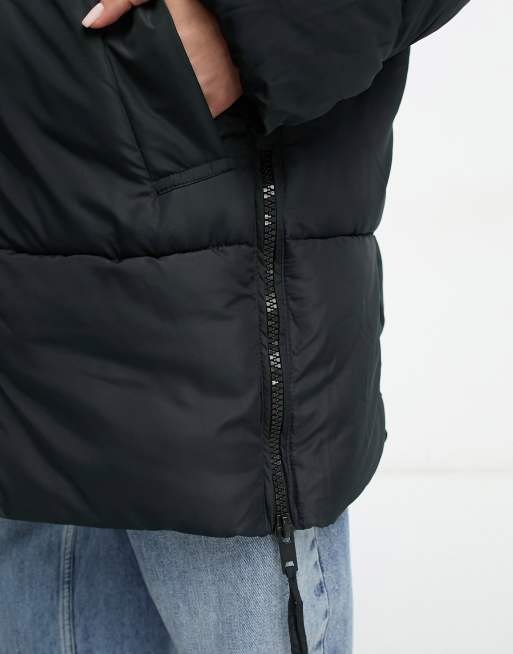 DTT Sarah longline puffer jacket in black, 2 of 4