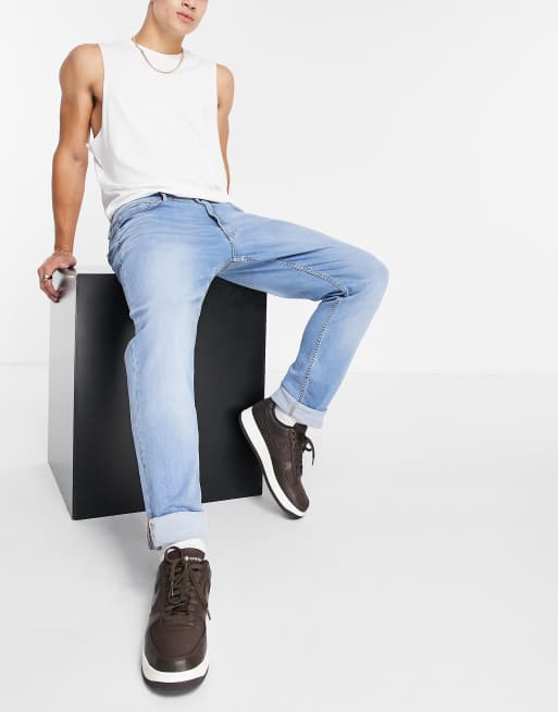DTT – Schmal geschnittene Jeans in Hellblau 