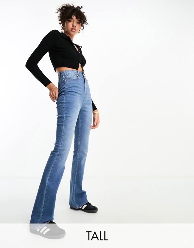 Don't Think Twice - DTT Tall Nia hourglass flared jeans in mid wash blue