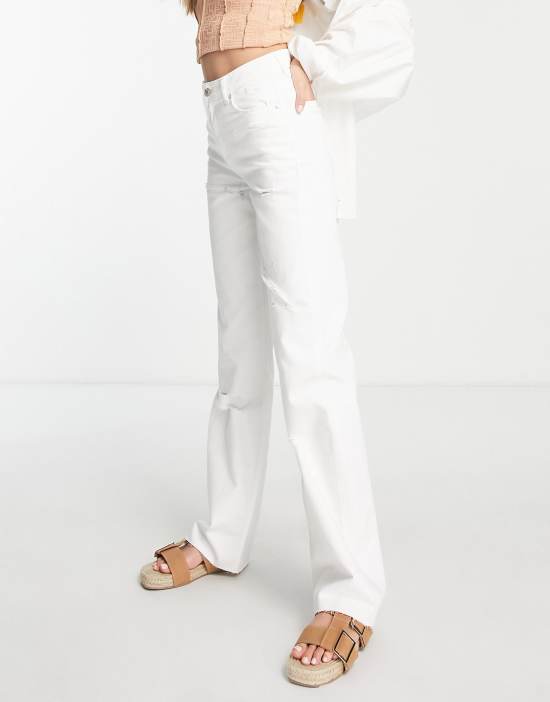 https://images.asos-media.com/products/dtt-tall-straight-leg-jeans-with-raw-hem-and-knee-rips-in-white/201790899-4?$n_550w$&wid=550&fit=constrain
