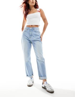 DTT - Veron - Locker geschnittene Mom-Jeans in verwaschenem Hellblau