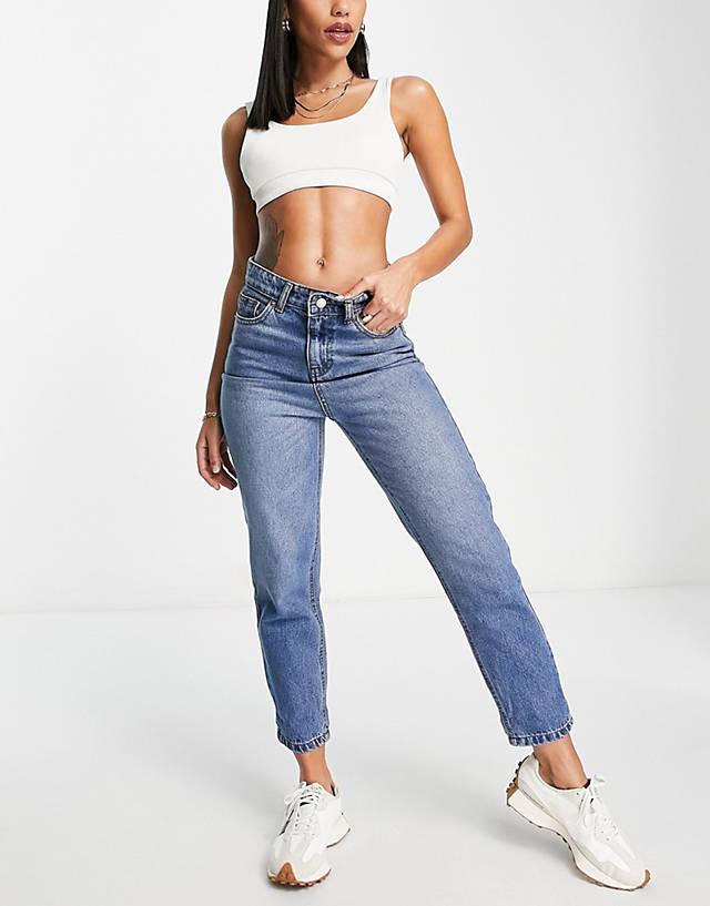 Don't Think Twice - DTT Veron relaxed fit mom jeans in mid blue wash