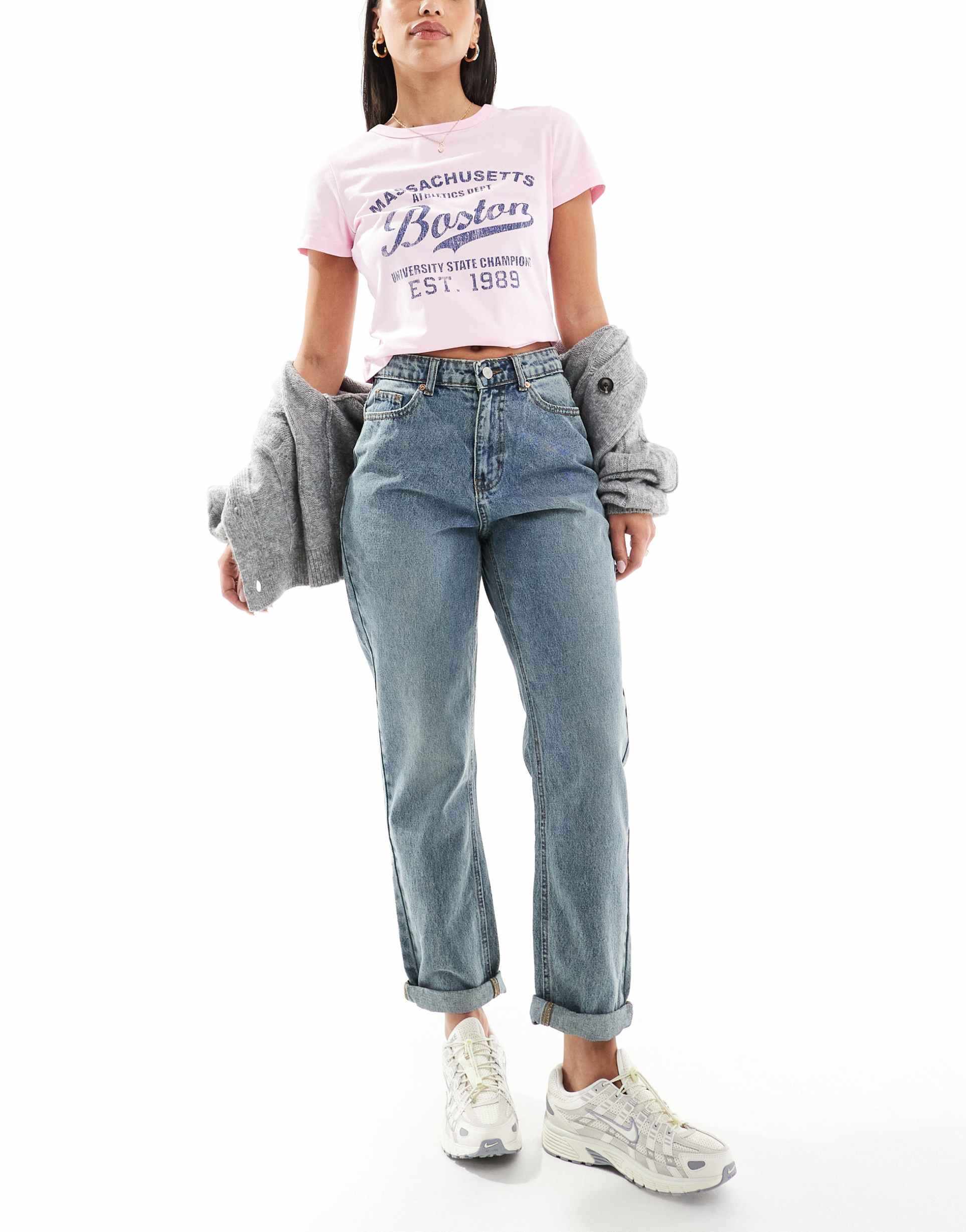 dtt veron relaxed fit mom jeans in tinted vintage wash