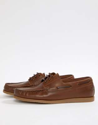 dune boat shoes in tan leather