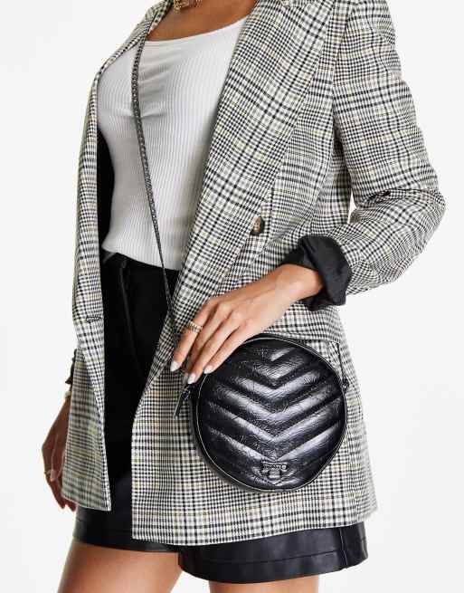 Dune – Czarna okrągła torebka crossbody we wzór w jodełkę