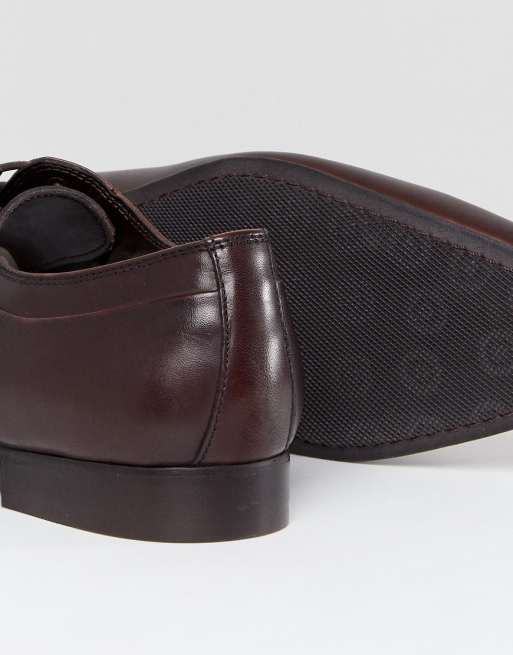 Dune – Derby Schnürschuhe in brauner Hochglanz Optik brauner Schnürschuh der Marke