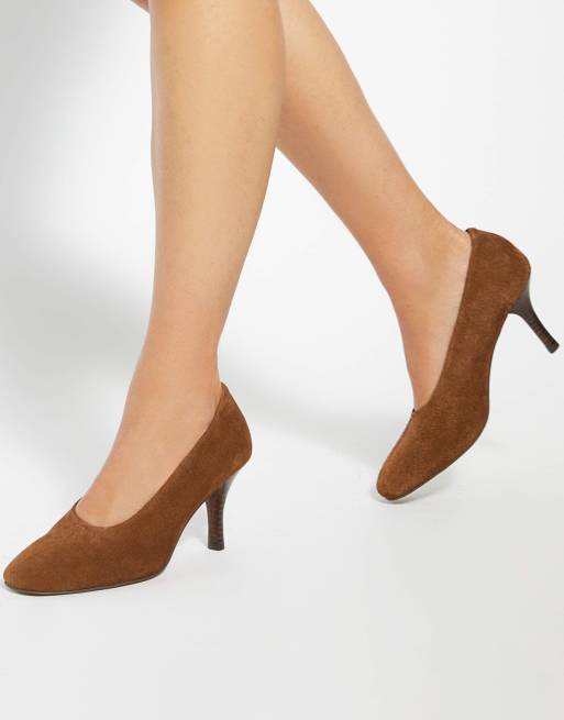 Dune London Abundant court shoes in chestnut, 2 of 4