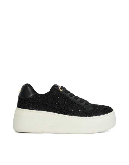 Dune London Episode in black