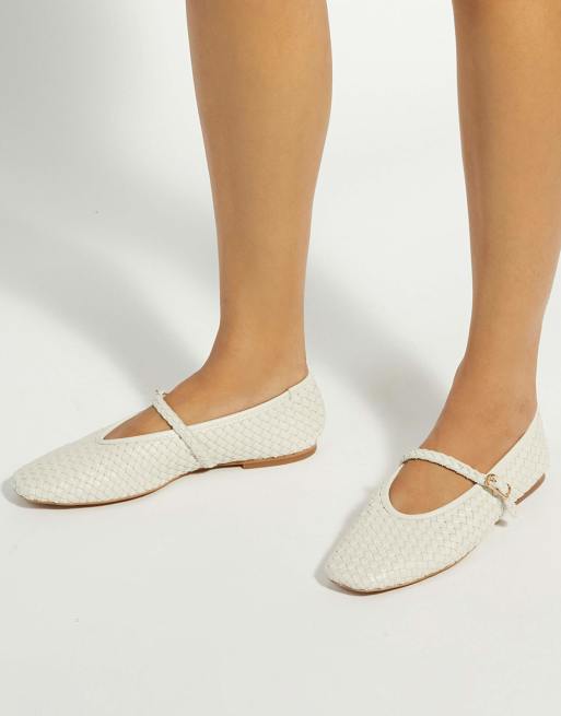 Dune London Headliner ballet pumps in ecru, 3 of 4