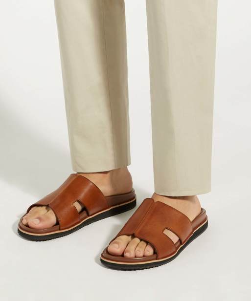 Dune London Insight in tan, 3 of 4