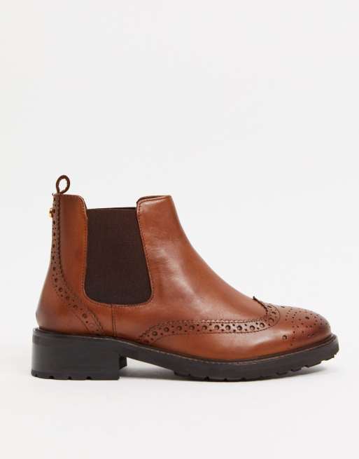 Dune London – Ljusbruna chelseaboots i läder med brogue-detalj