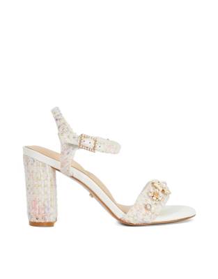  Mention heeled sandals 